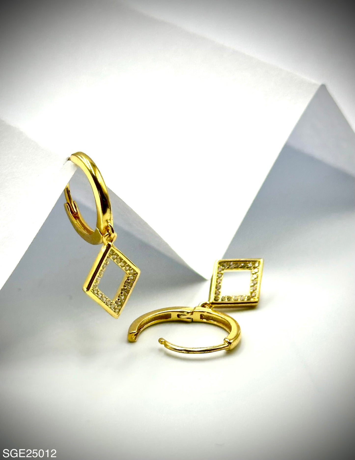 Sterling Silver Earrings (SGE25012)
